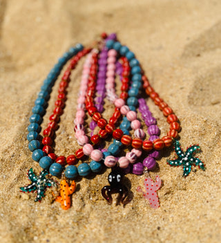 Collar de Cuentas de Cerámica con Estrella de Cristal – Hecho a Mano en España