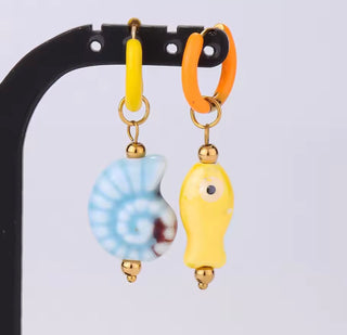 Pendientes de Cerámica Pez y Caracola | Acero Inoxidable