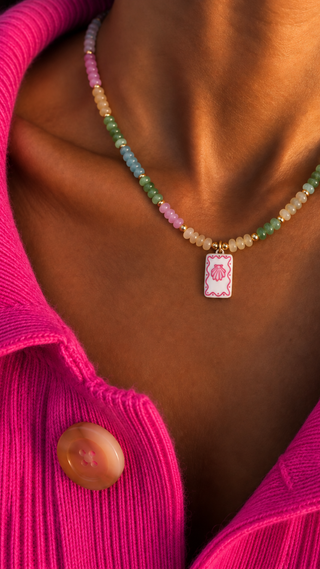 Collar de Cuentas Pastel con Concha Rosa