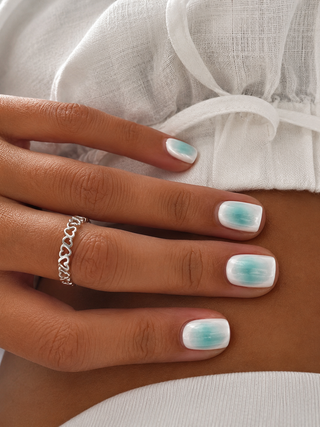 Anillo ajustable de plata de ley 925 con corazones – Diseño elegante y romántico