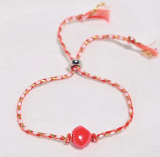 Pulsera de Hilo con Concha Esmaltada – Colores Surtidos