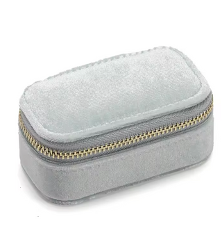 Joyero personalizado de terciopelo con nombre – Mini estuche