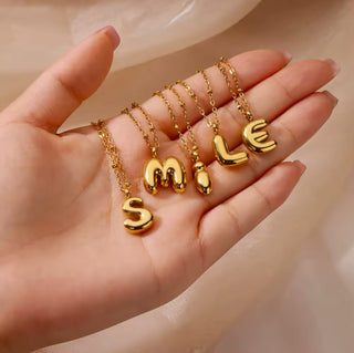 Collar inicial globo