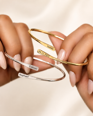 Pulsera grabada con nombre y fecha – Brazalete abierto