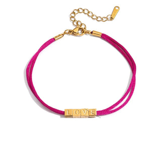 Pulsera de hilo con charm dorado – LOVE, corazones o lazo – Ajustable e hipoalergénica