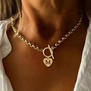 Collar Inicial  en Acero Inoxidable con Corazón