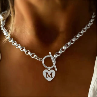 Collar Inicial  en Acero Inoxidable con Corazón
