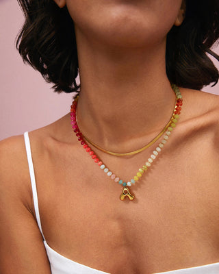 Collar con Inicial y Piedras Naturales – Bubble Letter