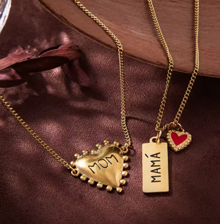 Collar MOM o MAMÁ con Corazón