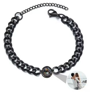 pulsera con foto proyectada hombre