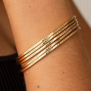 Pulsera Fina Premium de Acero Inoxidable – Grabado Elegante con Nombre