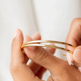 Pulsera Fina Premium de Acero Inoxidable – Grabado Elegante con Nombre